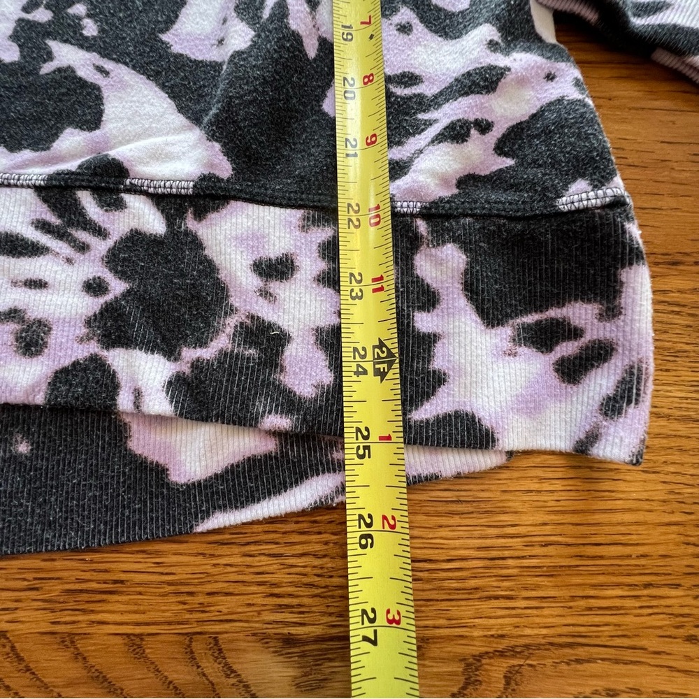 ⭐️ Athleta Balance Printed Pullover Willow Elfin Purple Tie Dye Size MEDIUM - Picture 12 of 13